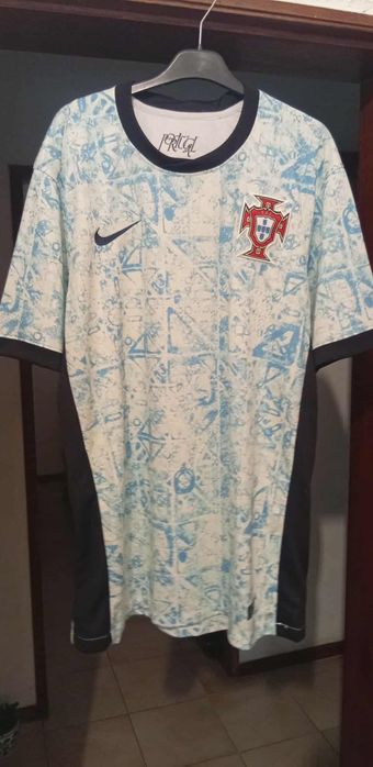 Camisola de Portugal tamanho XL nova por estrear