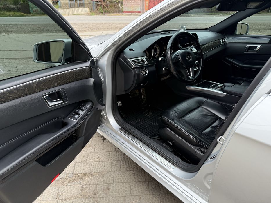 Mercedes Benz E class W212 FL
