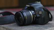 Canon 600d + EF - S 18 - 55 з стабілізатором дзеркальний фотоапарат