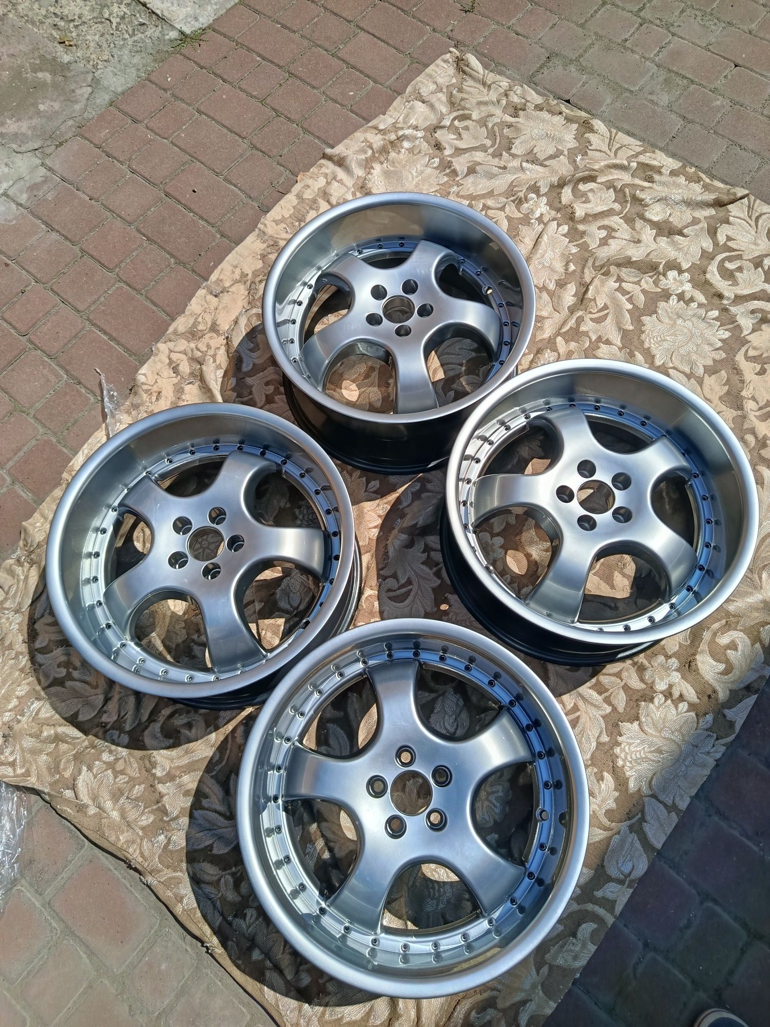 R18. Диски DBV. 5/100. J8. ET35. BBS. Субару