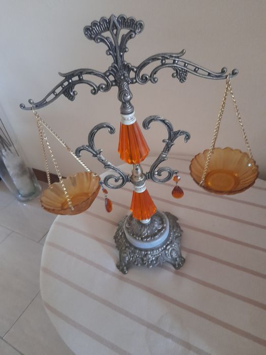 Fruteira e enfeito como novos