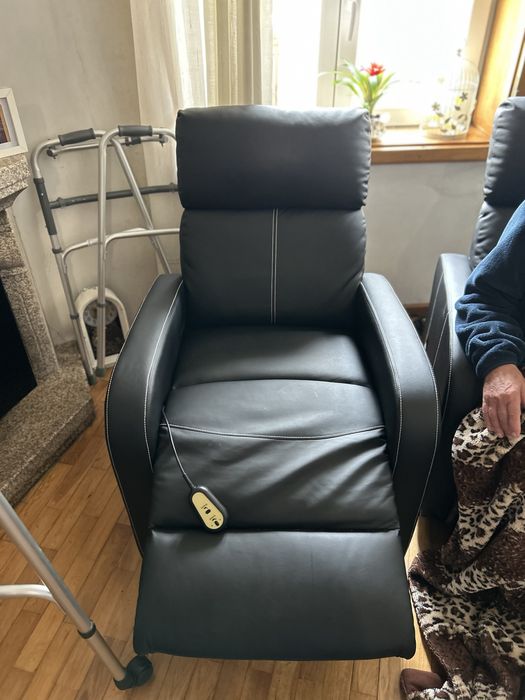 Sofá Elétrico LUFTHOUSE como novo