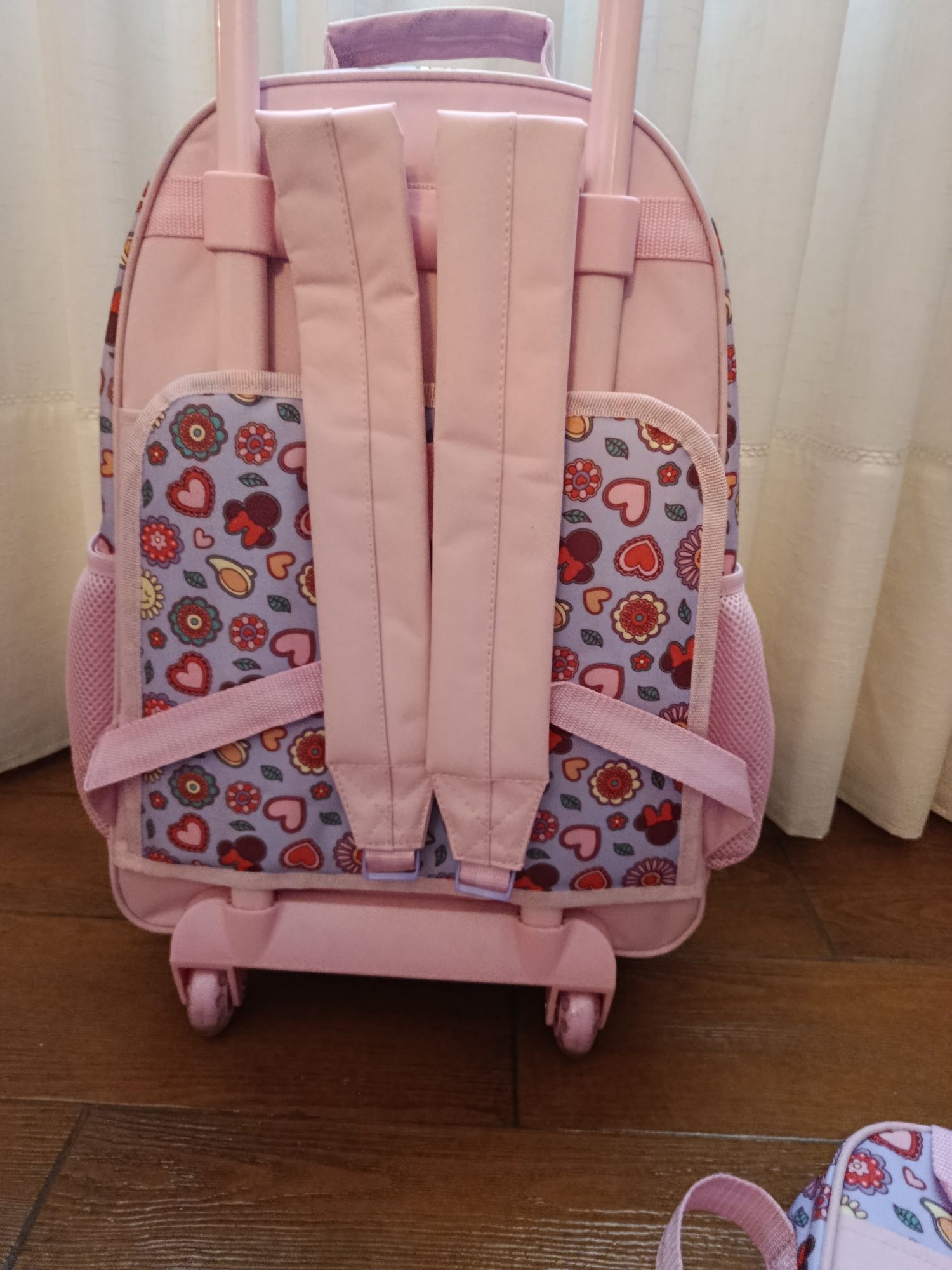 Conjunto escolar Minnie Disney