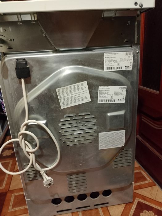 Газова плита в гарному стані