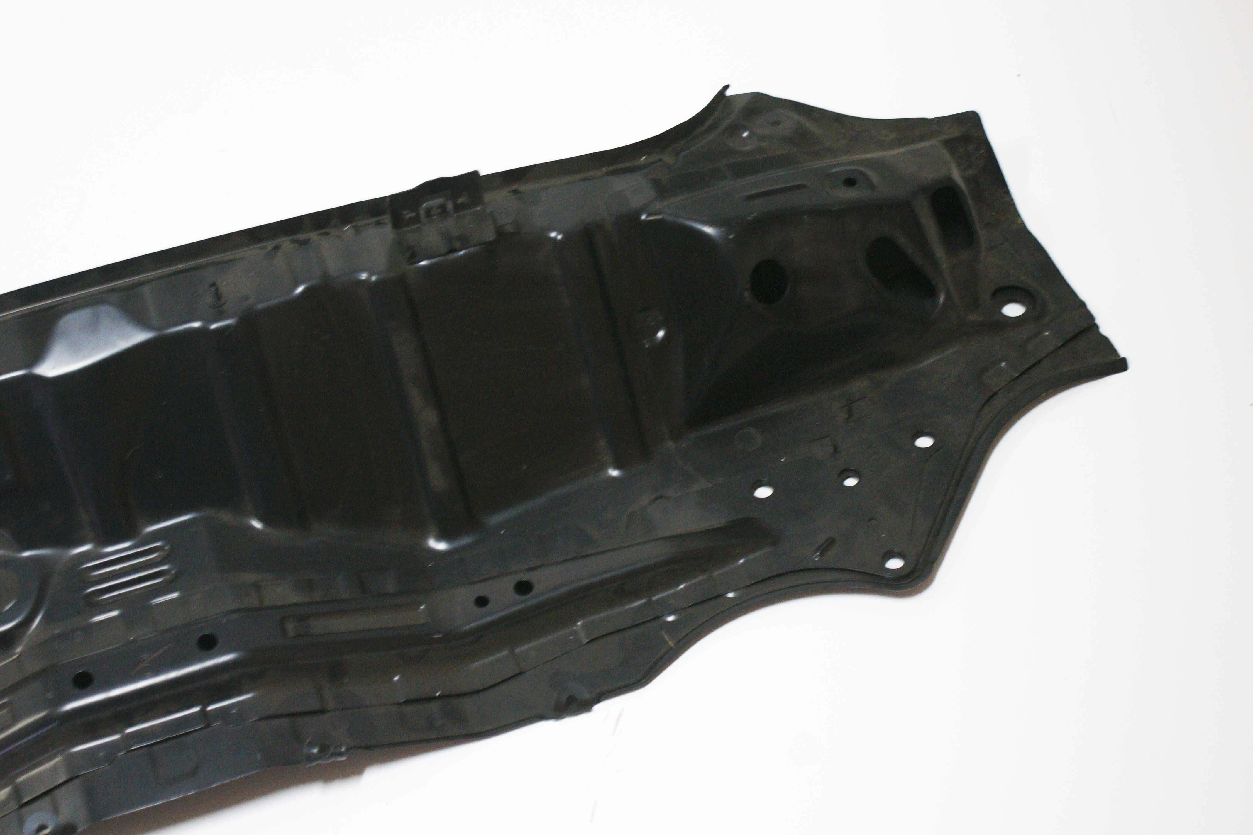 Pas tylny wzmocnienie OE Toyota Urban Cruiser 01/2009-03/2016 NLP11