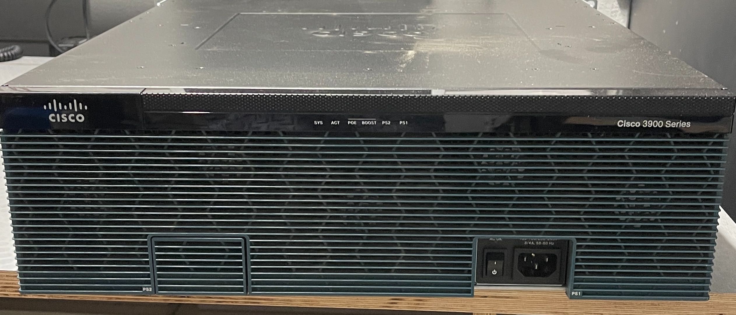 Маршрутизатор (роутер) Cisco 3925, 3945,