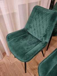 Krzesła z obiciem pluszowym