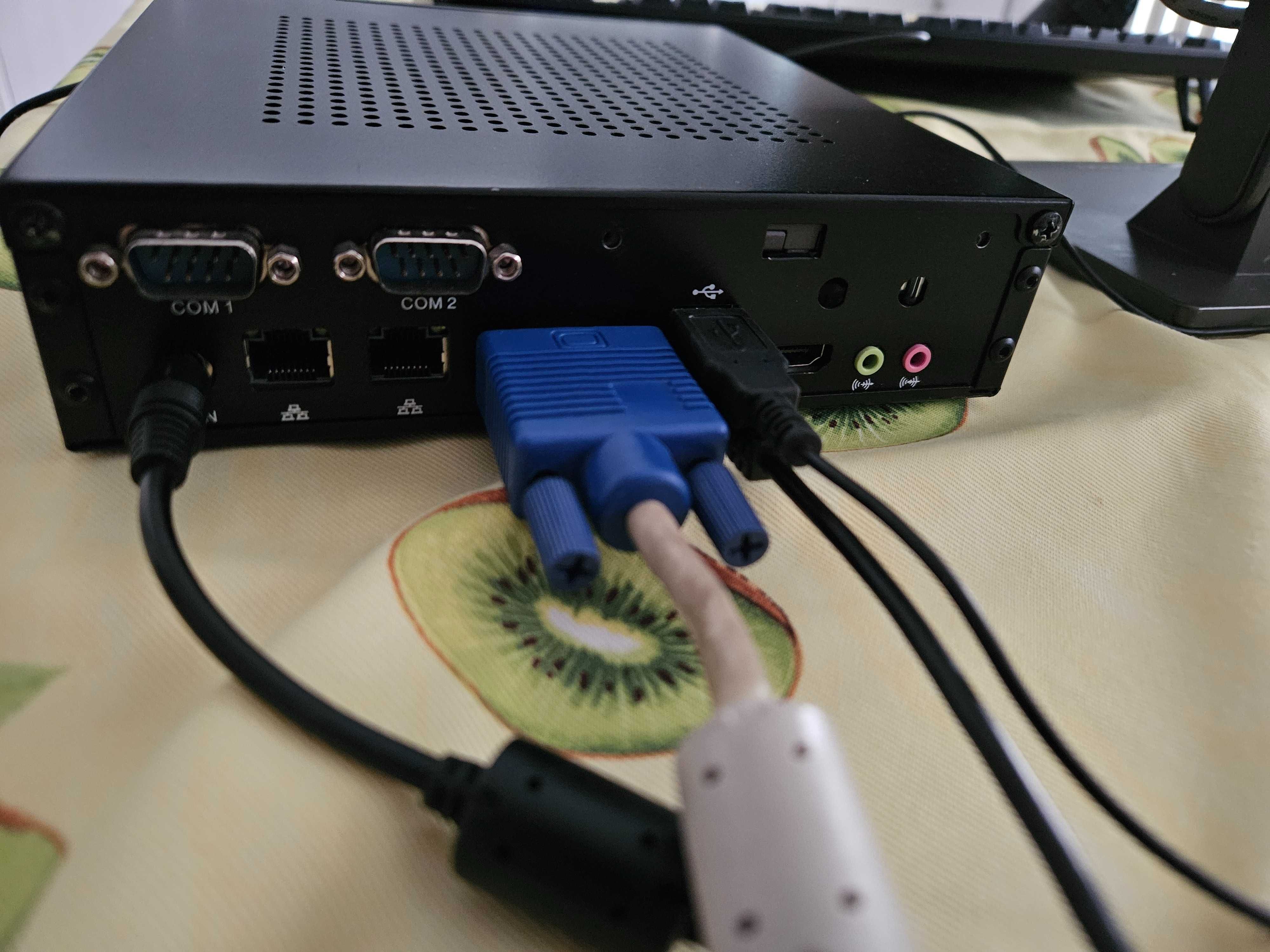 Micro-PC com adaptador