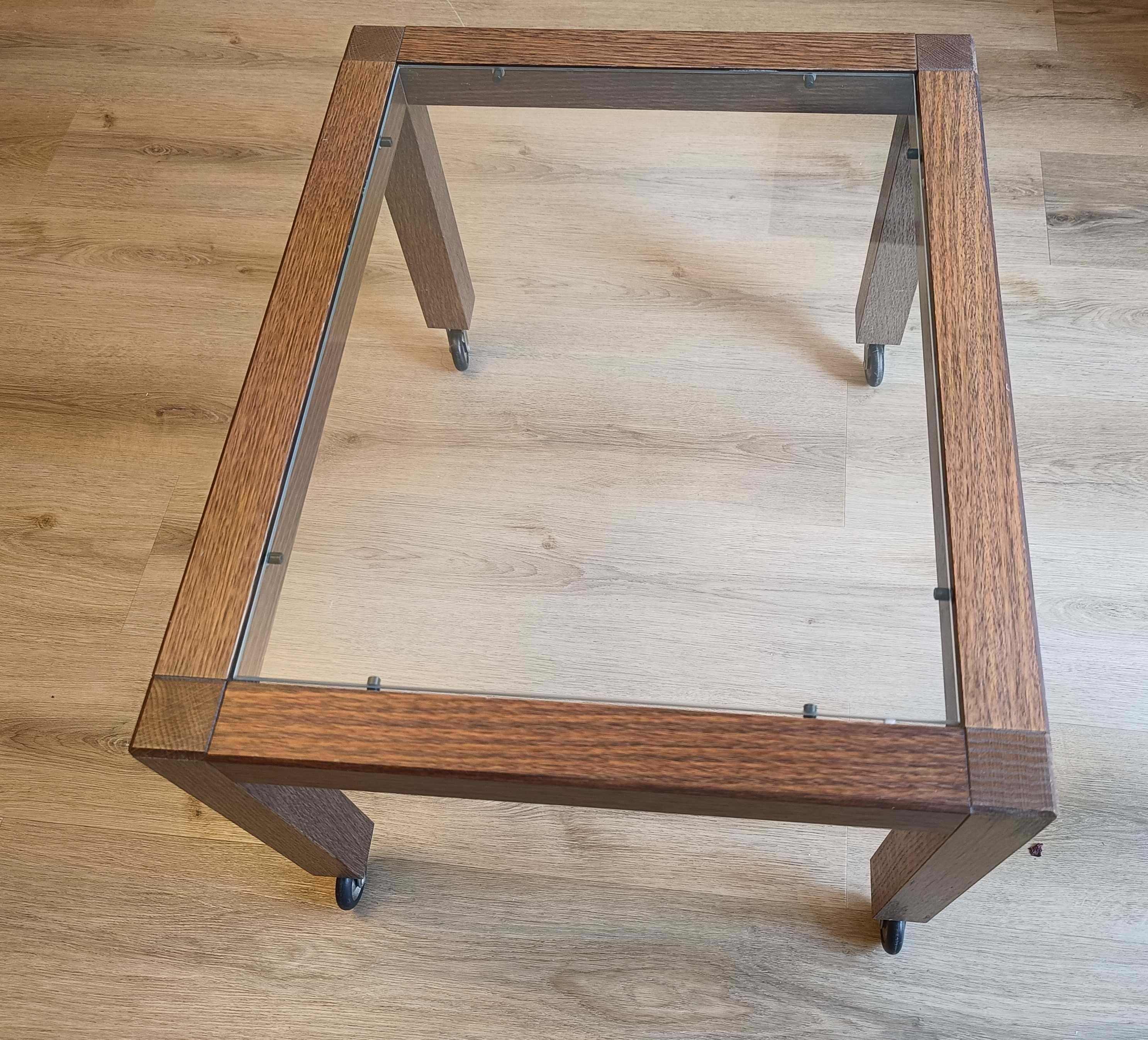 Stolik szklany na kółkach Ikea
