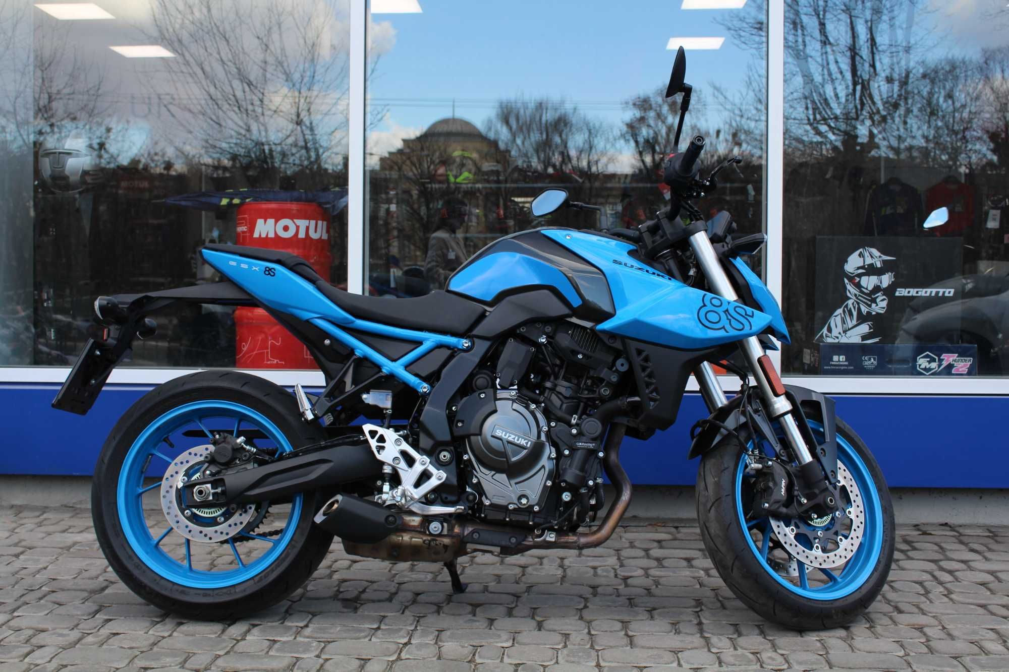Мотоцикл Suzuki GSX-8S 2023