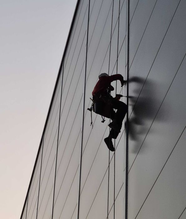 Proalpinistyka pasja do wysokości serwisy reklam, silosów, wieżowców