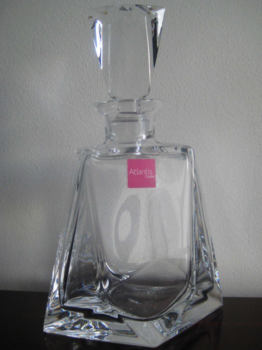 Frasco de Whisky marca Cristal Atlantis sem uso