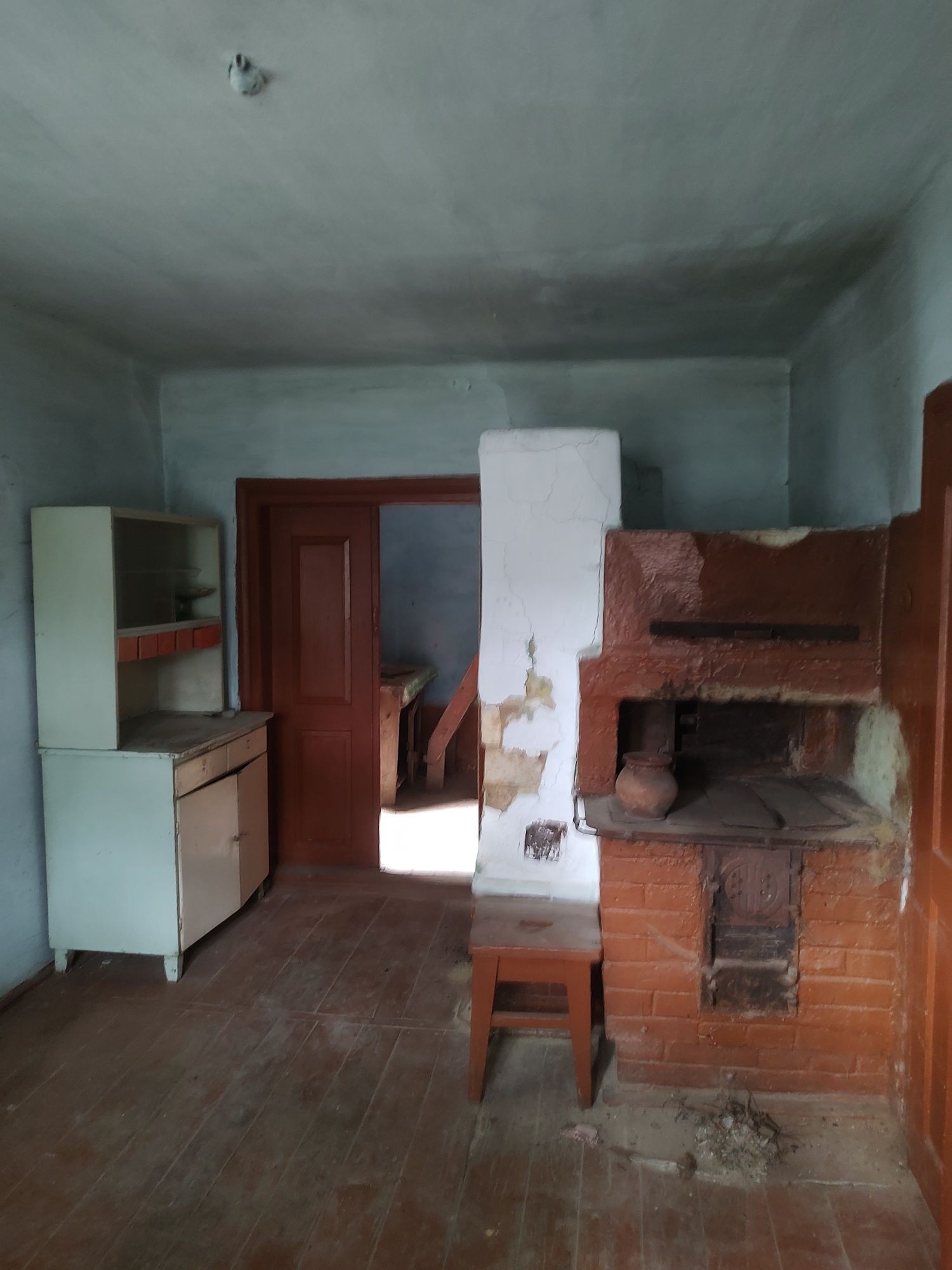 Продаж будинку з землею і садом