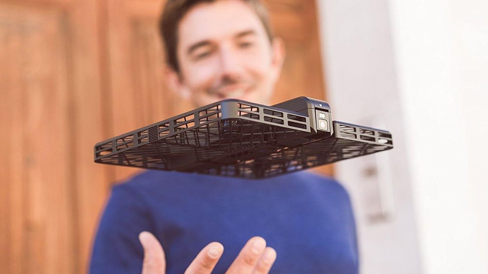 Селфі-дрон з "автопілотом" Hover Passport 13MP, слідування за обличчам