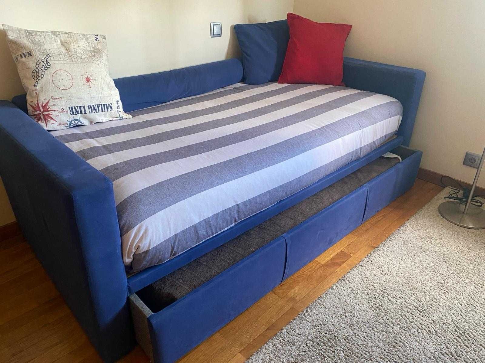 Cama Azul com Gaveta