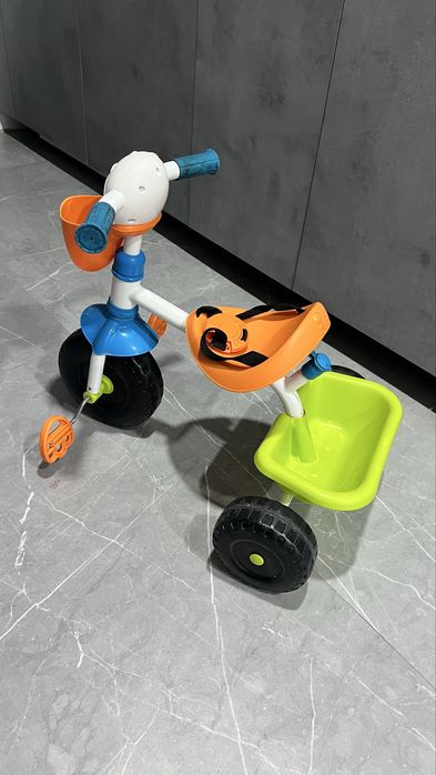 Triciclo chico em muito bom estado