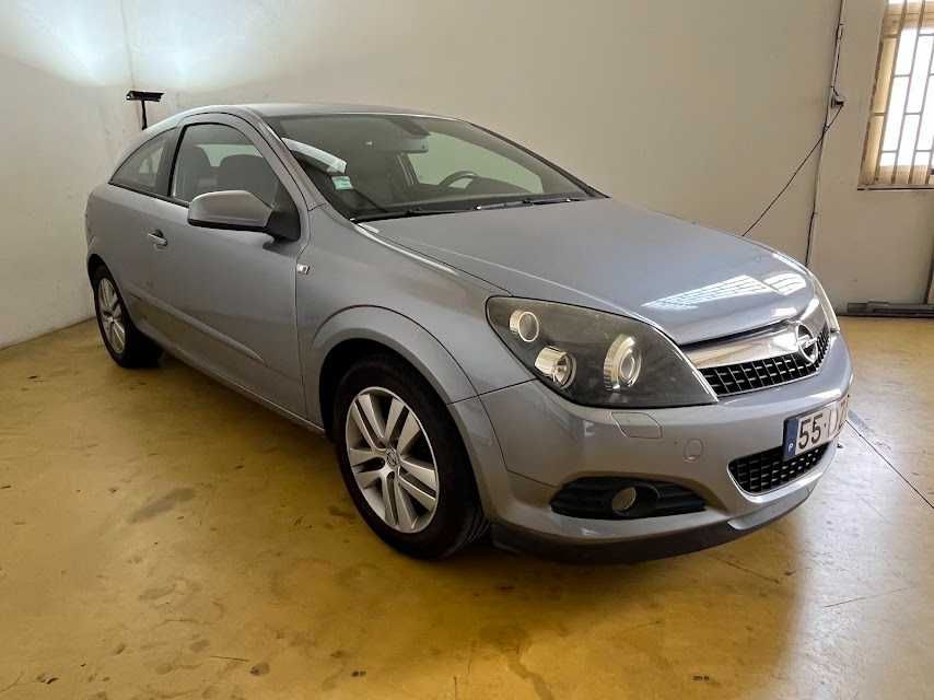 Opel Astra  GTC 5 Lugares