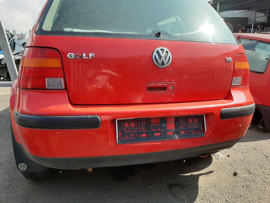 VW Golf IV 3 i 5-Drzwiowe.Zderzak tylny.