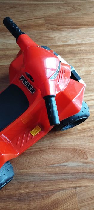 Carrinho de brincar a bateria - Quad Racy (FEBER)