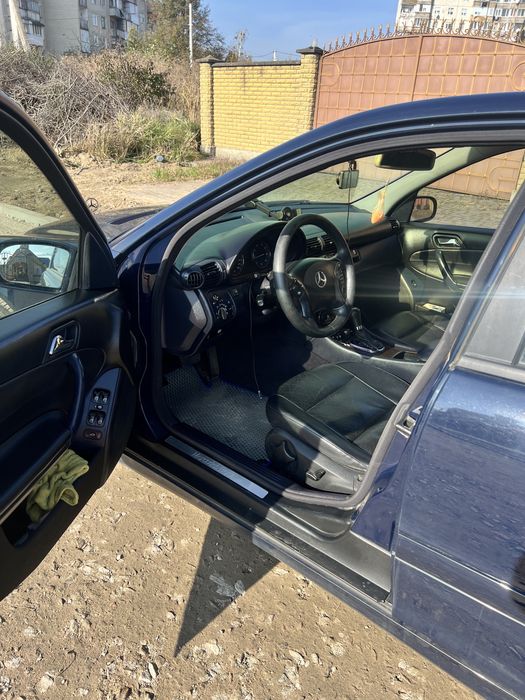 Мерс 203 В доброму стані