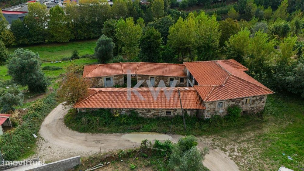 Moradia e Terreno Rústico com 20737m2 em Cabeceiras de Basto