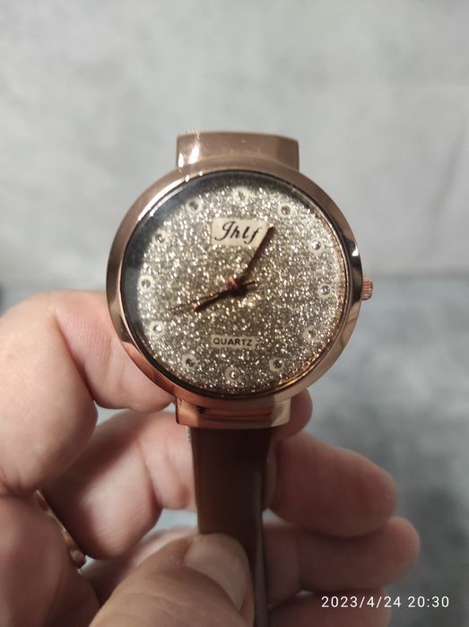Zegarek damski 3.7 cm średnica