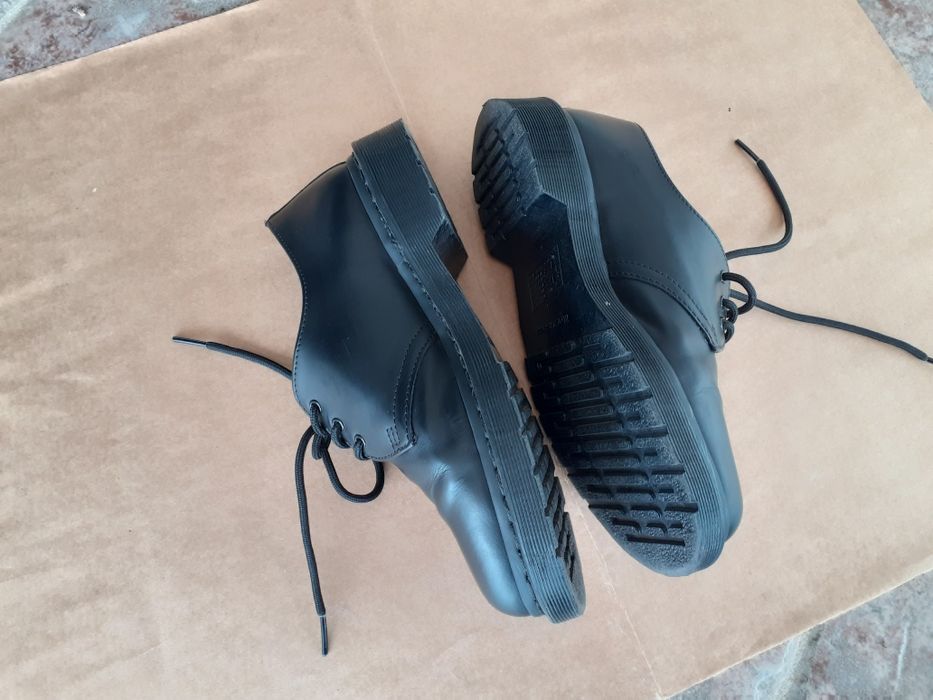 Sapato Doc Martens preto 39
