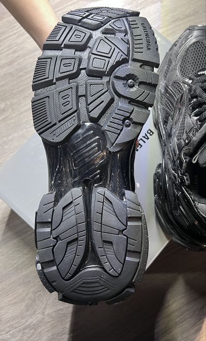 Balenciaga Runner 6.0 ( 43 )