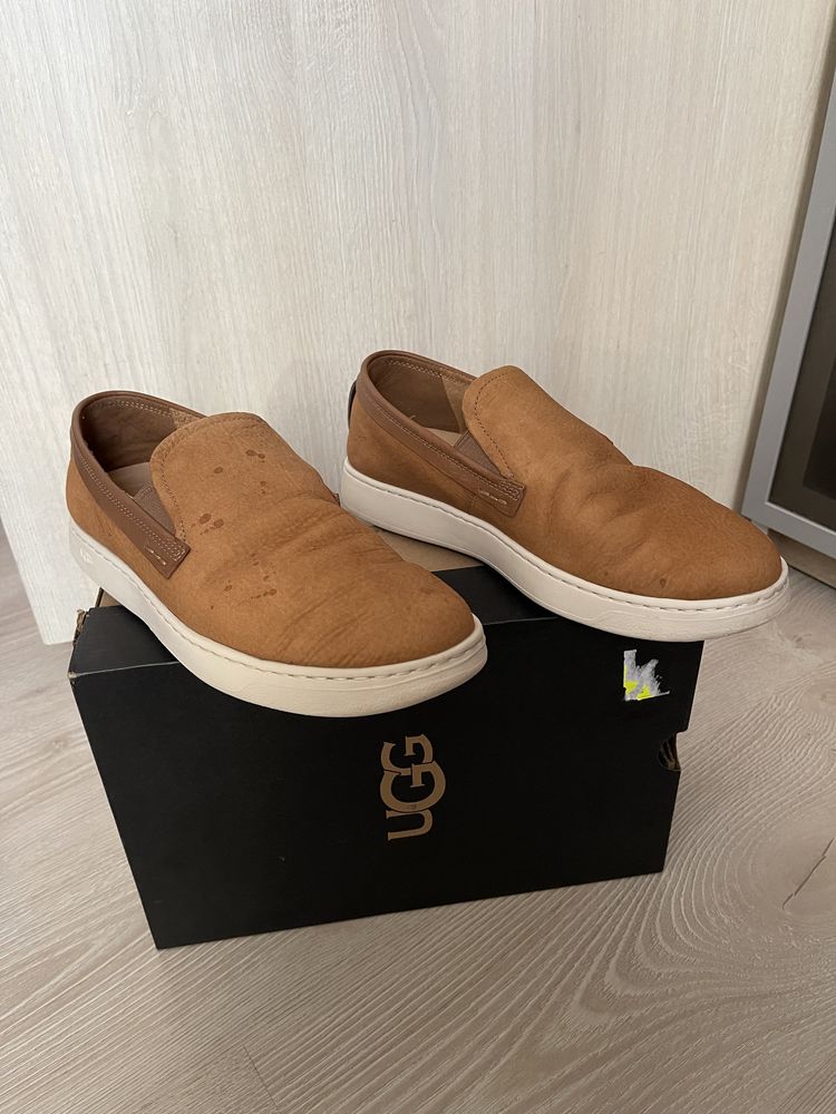 Сліпони Ugg з нубука