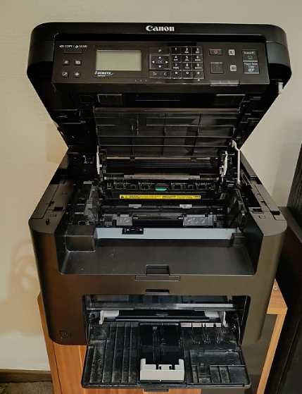 Продается МФУ Canon i-sensys MF231
