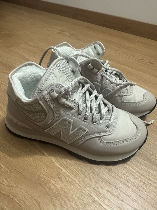 Tenis new balance 37 europeu como novo