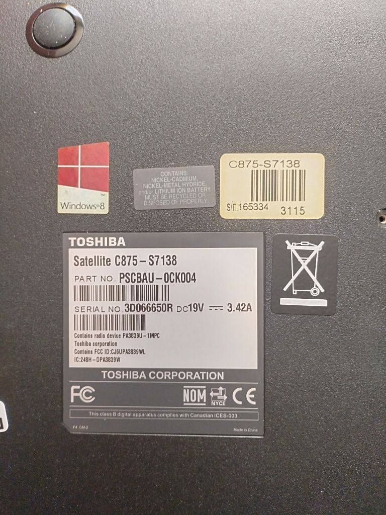 Toshiba laptop 17,3 " win 10