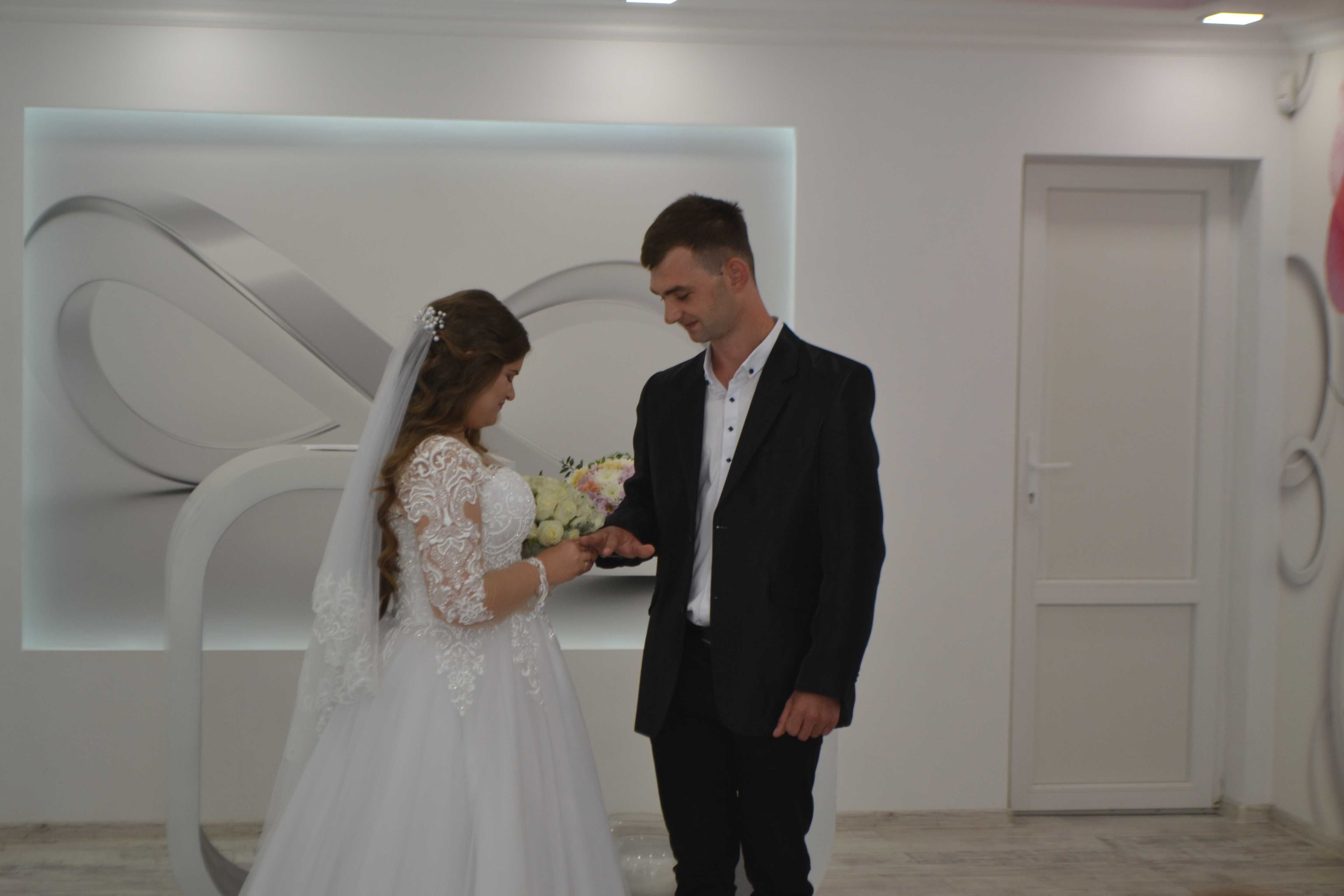 Продаю весільну сукню, Київ