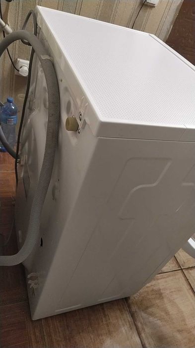 Пральна машина Samsung гарна та працююча .