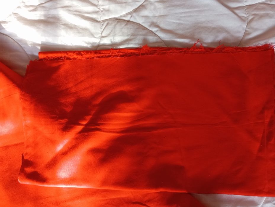 Тканина на костюм Діду Морозу або Св.Миколаю