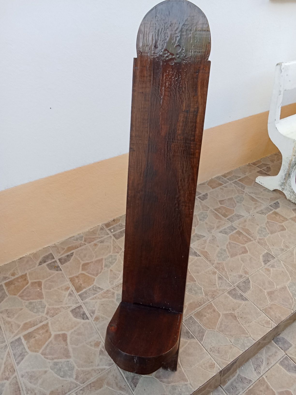 Banco.em.madeira.eucalipto.vermelho..