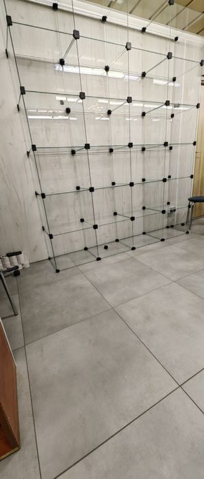 Regał szklany ekspozycyjny regulowany modułowy