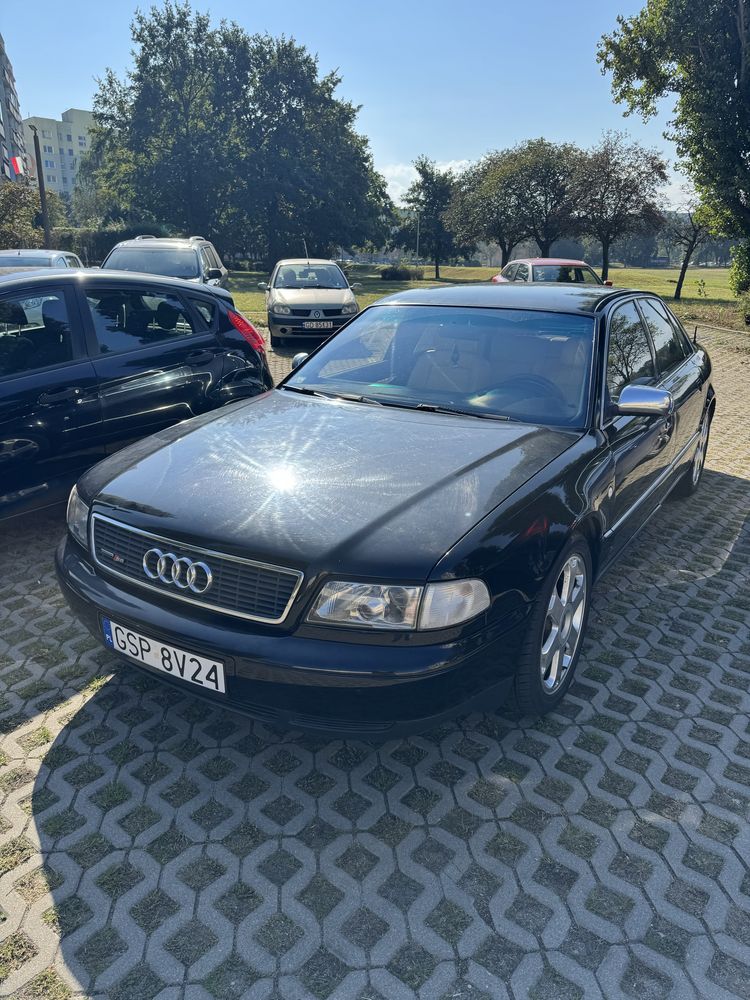 Audi S8 4.2 V8 Quattro