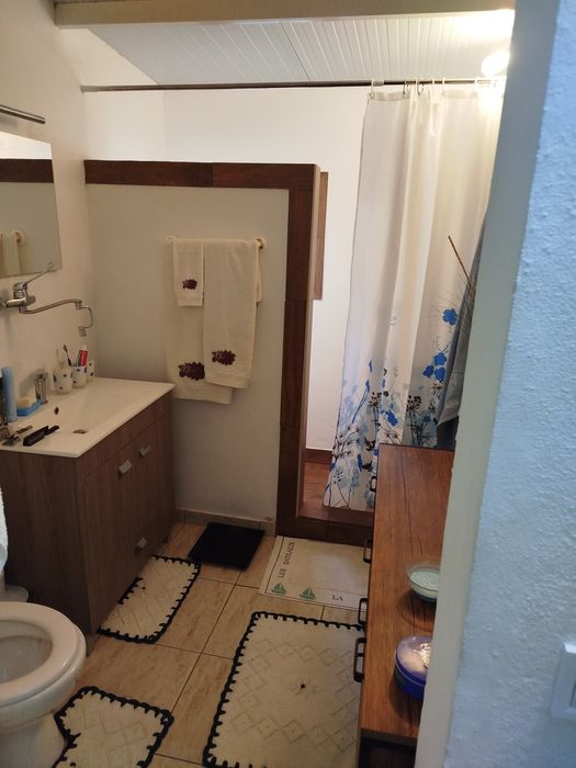 Moradia independente pronta a habitar