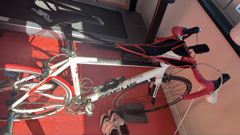 Szosa Focus Variado 2, Shimano 105