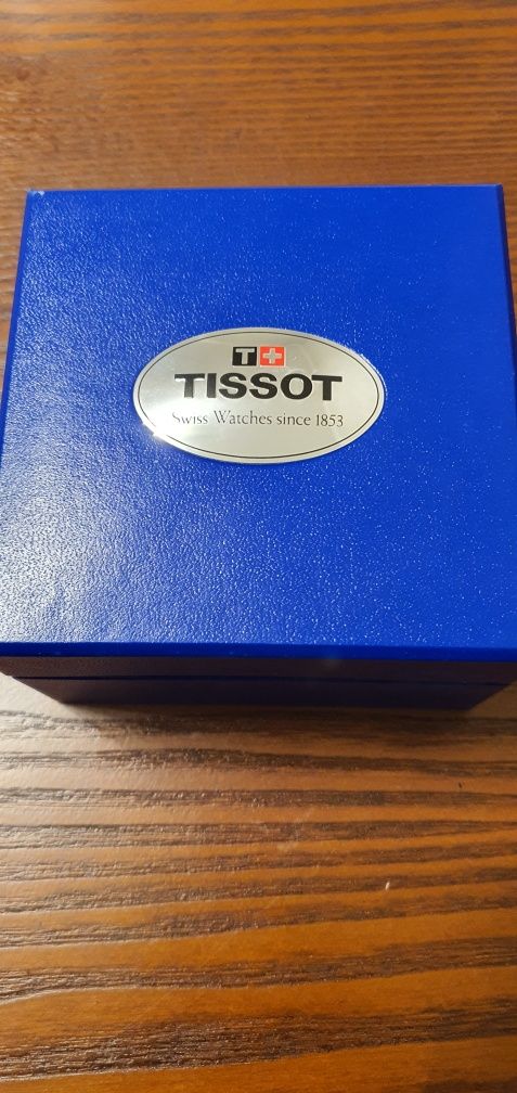 Продам швейцарские оригинальные часы Tissot