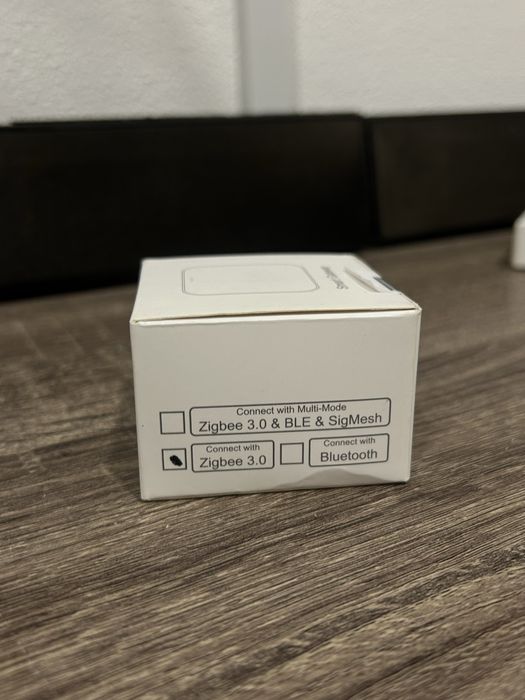 Smart Gateway Wi-Fi 2.4G, Zigbee 3.0, Bluetooth Low Energy (BLE)