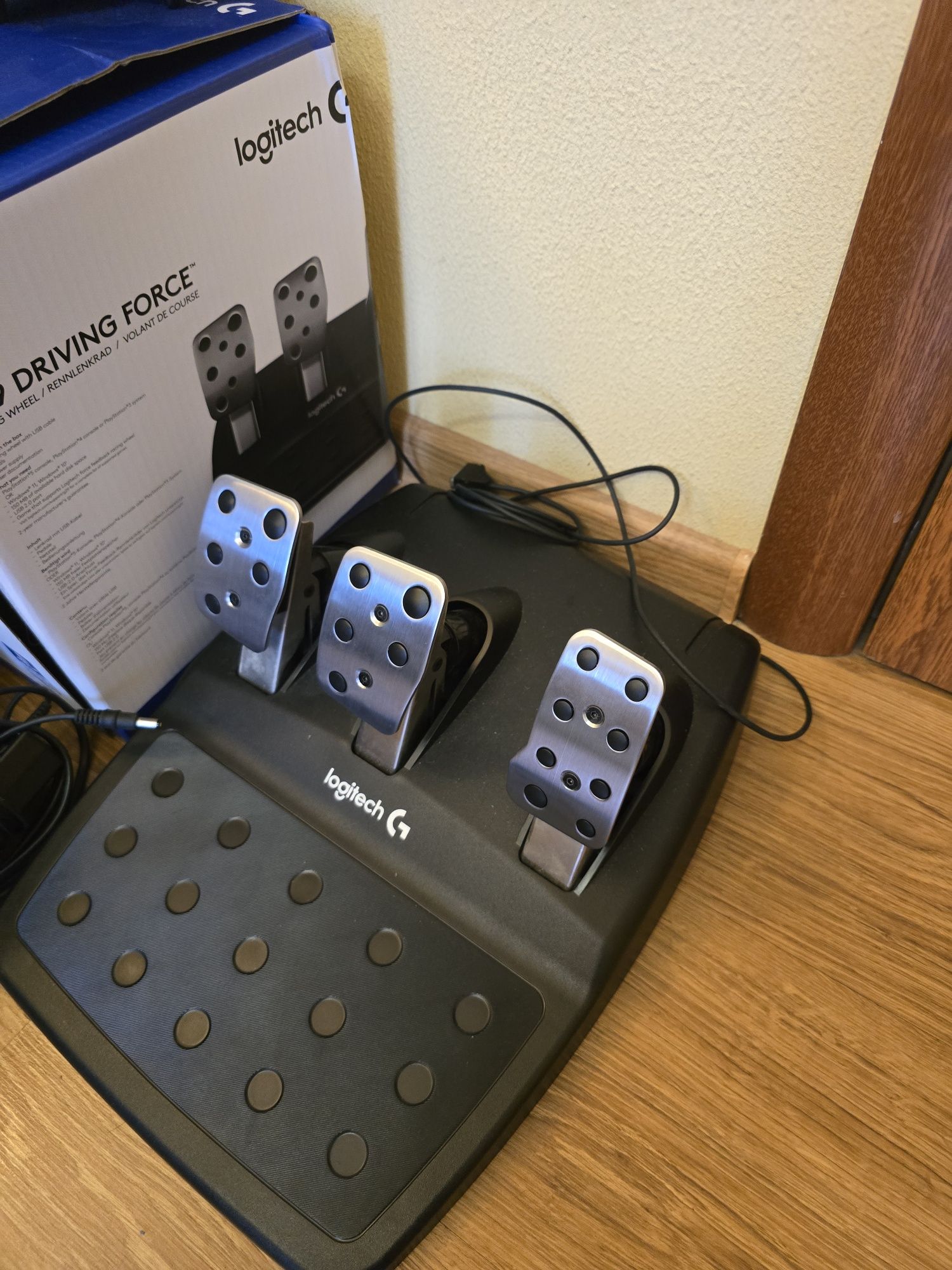 Руль Logitech G29 Driving Force +КПП