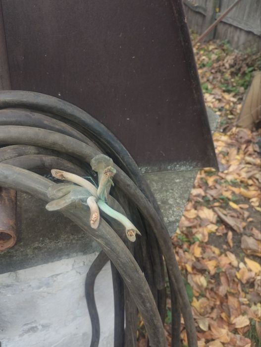 Продам кабель новий.