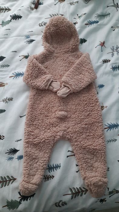 Pajacyk kombinezon hm 68