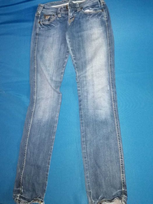 6 Calças variadas MULHER – Tm 34/35 + Casaca + Camisola