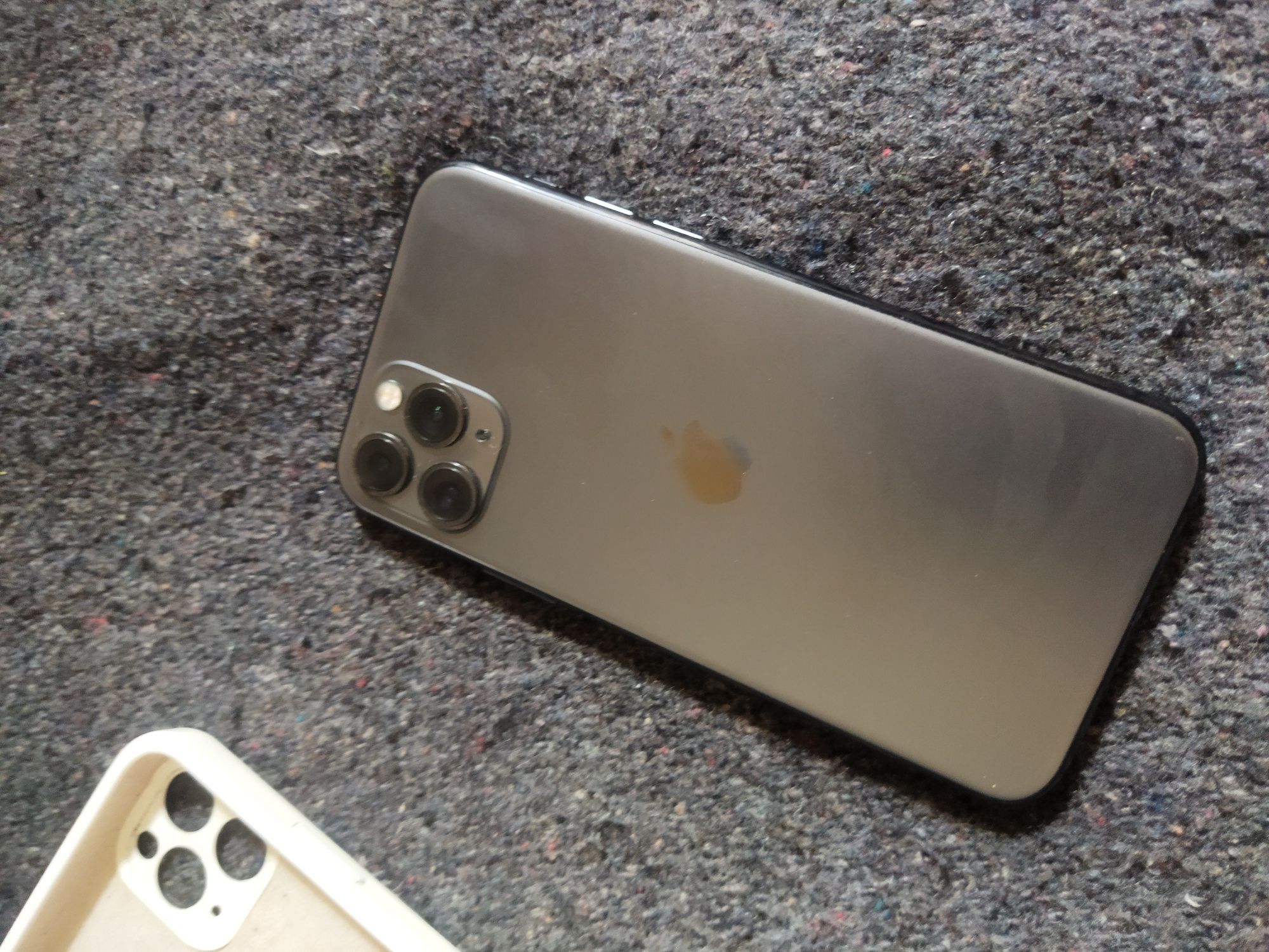 iPhone 11 Pro/64GB IOS 18.5