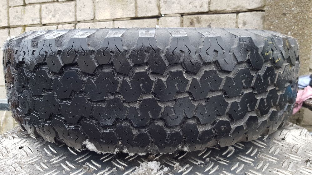 WYSYŁKA Opona Pojedyncza Bridgestone Desert Dueller 215 r15