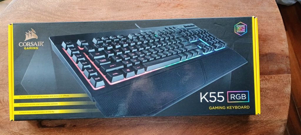 Teclado Corsair K55 RGB - PT