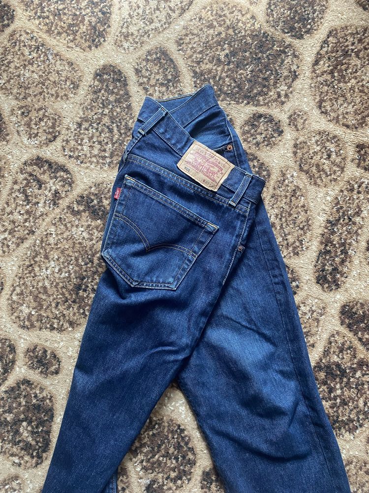 Джинси Levis 501